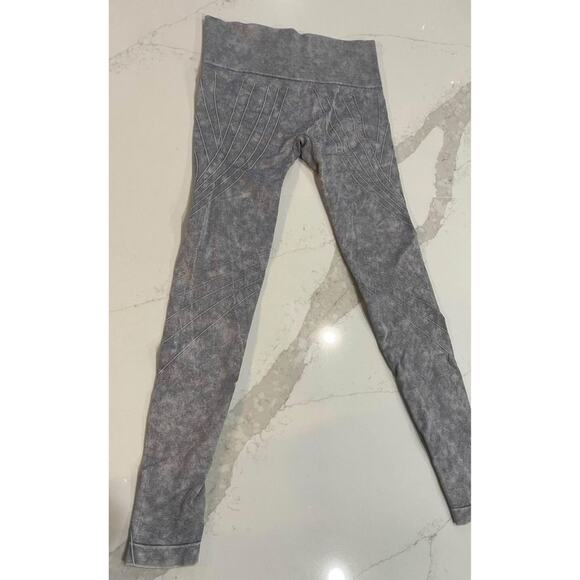 MTA Sports Set of 2 Seamless Moto Stretch Leggings Size Women's Medium Gray - Picture 3 of 10